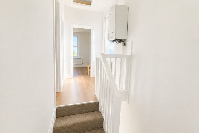 42, Croyland Road, London photo 5