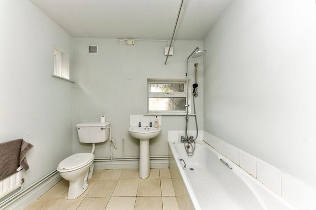 237, Durban Road, Grimsby photo 5