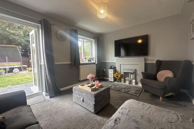 23, Regency Gardens, Chorley photo 3