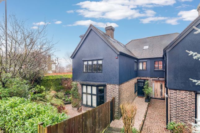 Semi-detached house to rent in Wrentham Avenue, Brondesbury Park