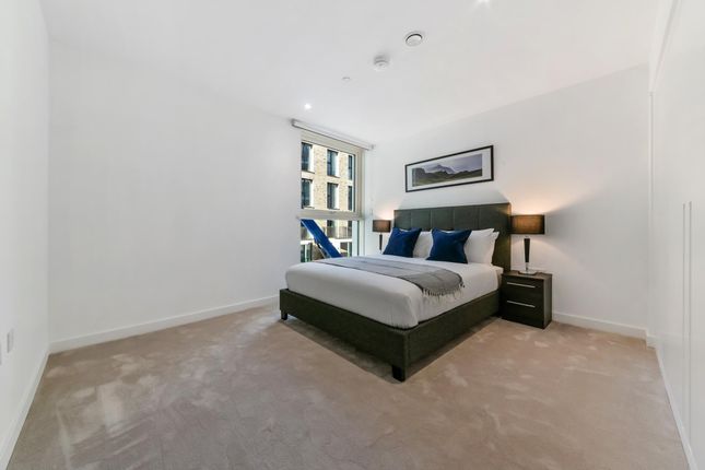 48A Carrick House 27, Royal Crest Avenue, London photo 4