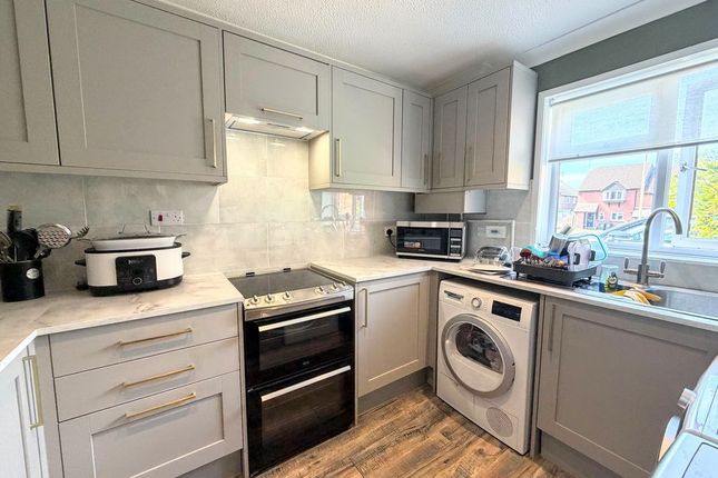 7, Berefeld, Hemel Hempstead photo 3