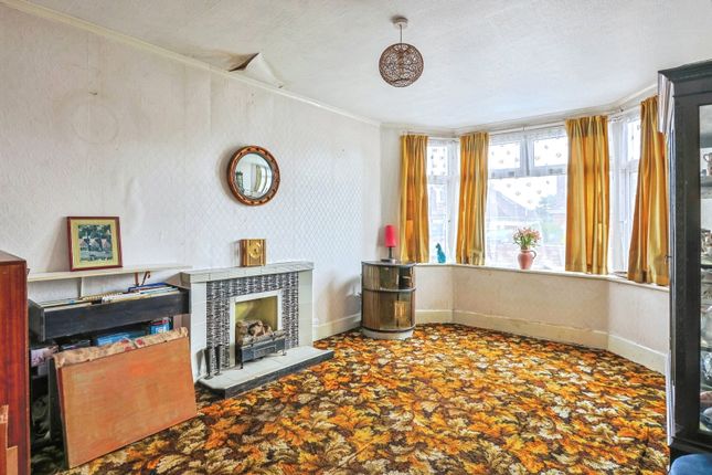 9, Heathfield Avenue, Dorset photo 2