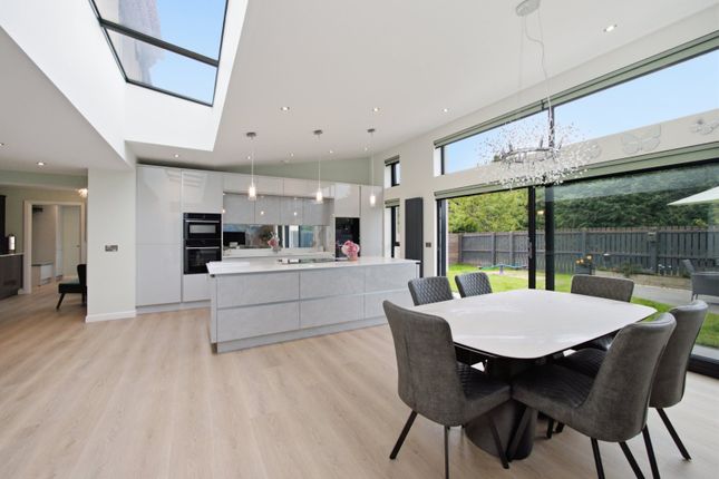 5 Burnbrae View, Bonnyrigg photo 3