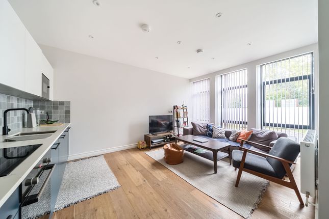 1-bed flat on Flat 20, 4, Littleworth Road, Esher, £335,000