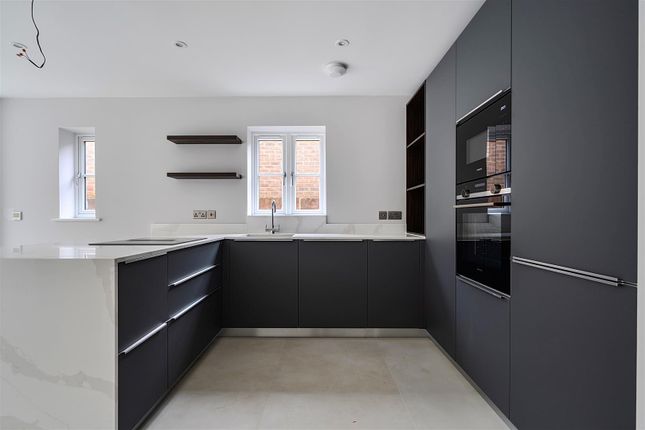 Lime Tree Mews, 4, Old Bath Road, Charvil photo 4
