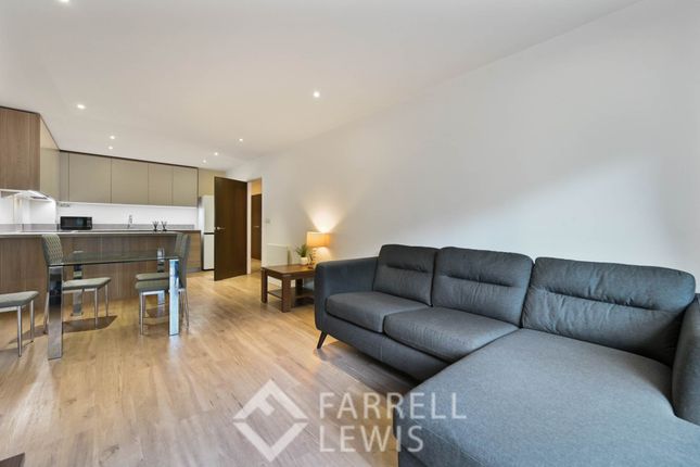 2-bed flat on Beufort Park, 20, Carleton House, London, £475,000