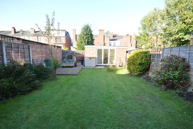 11 Appleton Road, Stockport photo 4