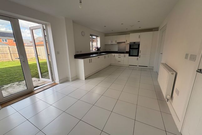 7, Baxter Close, Nottingham photo 2