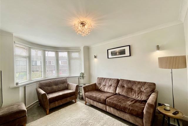 16, Rosslyn Avenue Aston, Sheffield photo 3