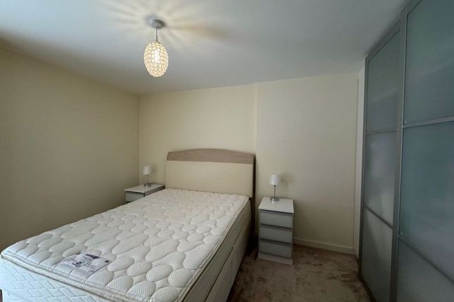 Flat to rent in Fortune Avenue, Edgware