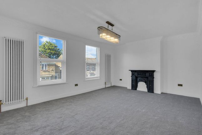 96 Maynard Road, London photo 4