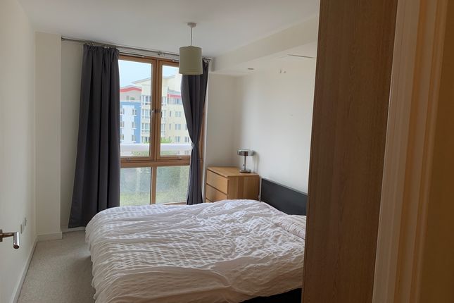 Flat to rent in The Crescent, Hannover Quay, Bristol