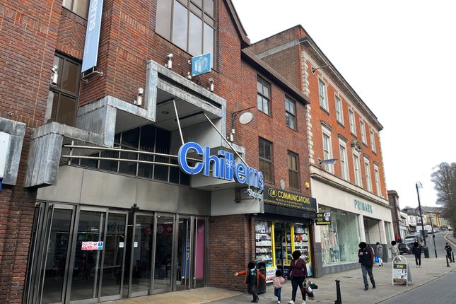 Retail premises to let in The Chilterns, High Wycombe