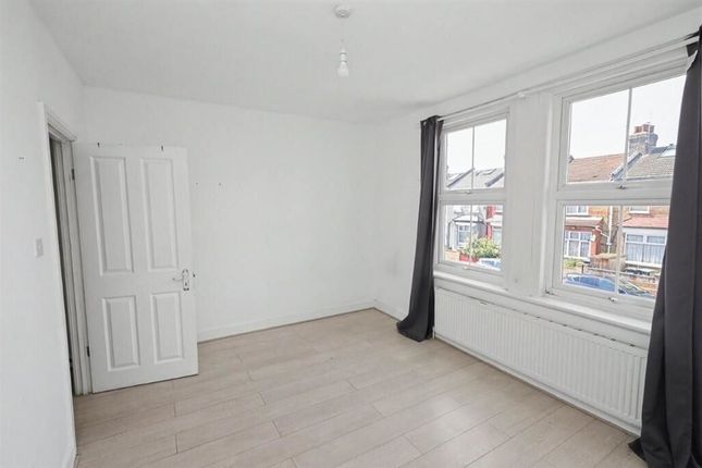 106, Eldon Road, London photo 4