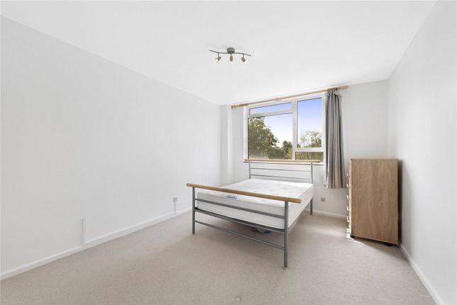 36, Burton Lodge, London photo 2