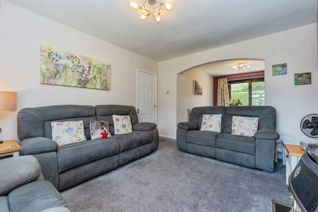 32, Sunningdale Avenue, Greater Manchester photo 2