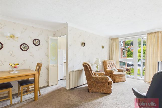 22, Strawberry Court, Scarborough photo 3