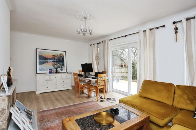 18, Rodney Avenue, Kent photo 4