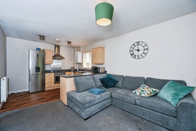 100, Catherine Way, Merseyside photo 3