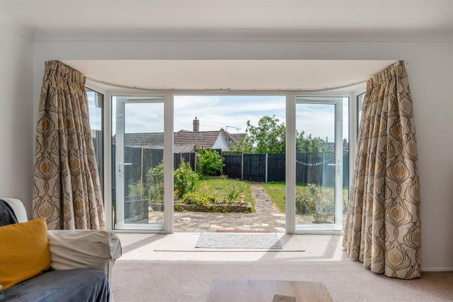 3, Beech Way, Horndean photo 2