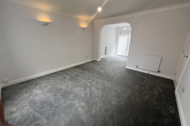 53, Charolais Crescent, Stoke-on-Trent photo 2