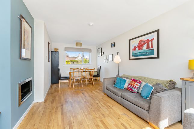 28, Marchbank Way, Balerno, Edinburgh photo 2