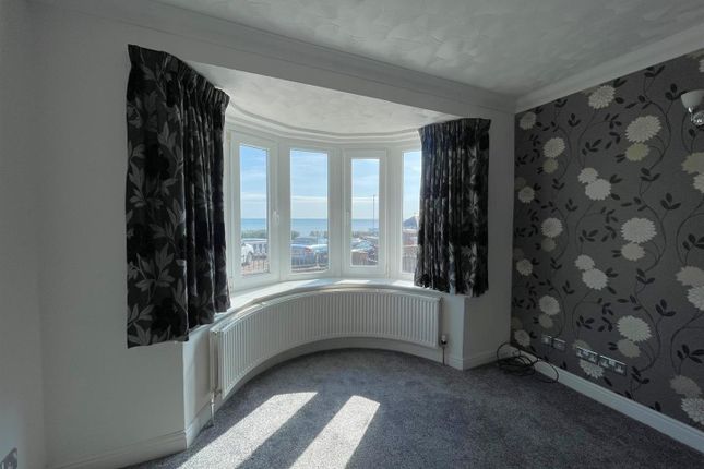 2 Granville Court, Esplanade, Hornsea photo 2