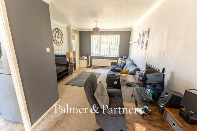 28, Firtree Rise, Suffolk photo 4