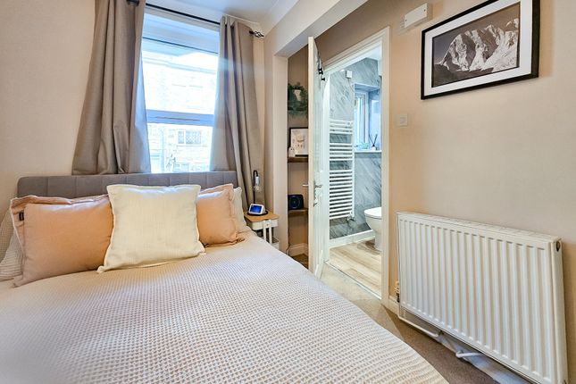 Flat 4, 22 Belmont Road, Harrogate photo 4
