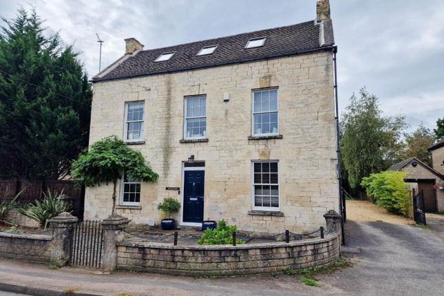 Thumbnail Detached house for sale in Bath Road, Leonard Stanley, Stonehouse