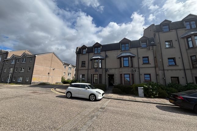 2-bed flat on 6 Farmers Hall, Aberdeen, £85,000