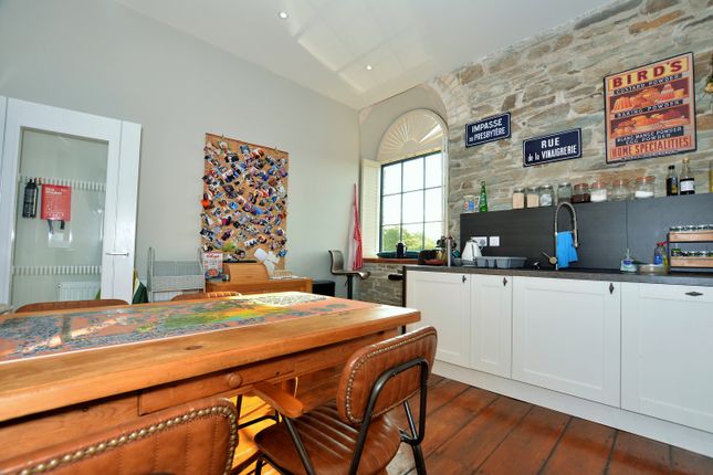 Flat to rent in The Old Carriage Works, Brunel Quays, Lostwithiel, Cornwall