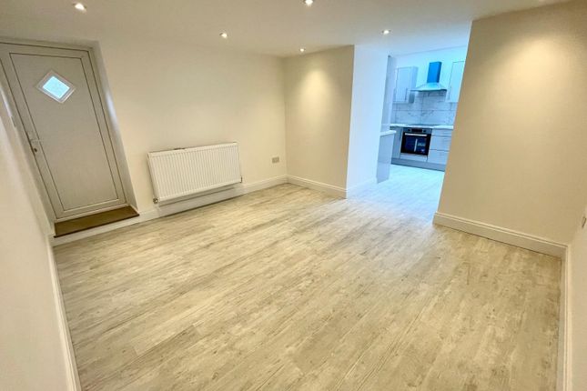 Flat 1, Manchester photo 3