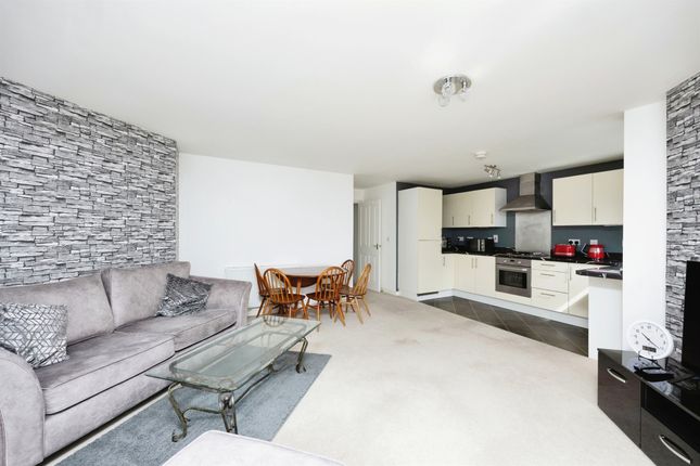 Flat for sale in Orchard Close, Burgess Hill