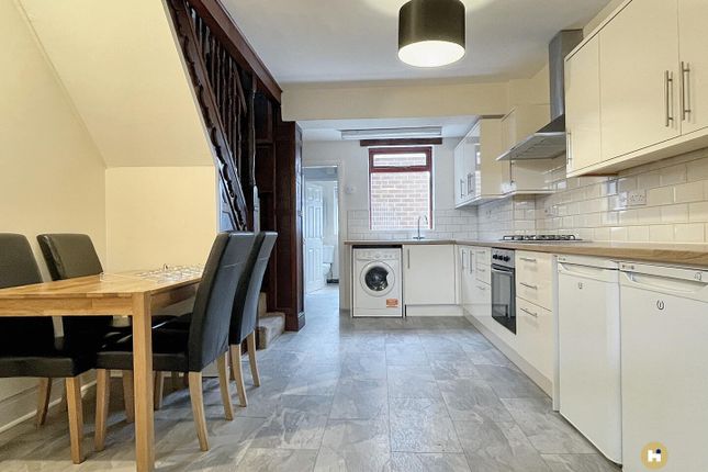 163, Painthorpe Lane, Wakefield photo 4