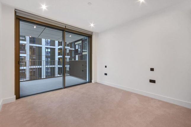 Flat for sale in Palmer Road, London