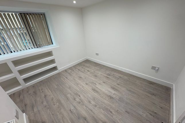 Flat 2, Sackville St, Bradford photo 4