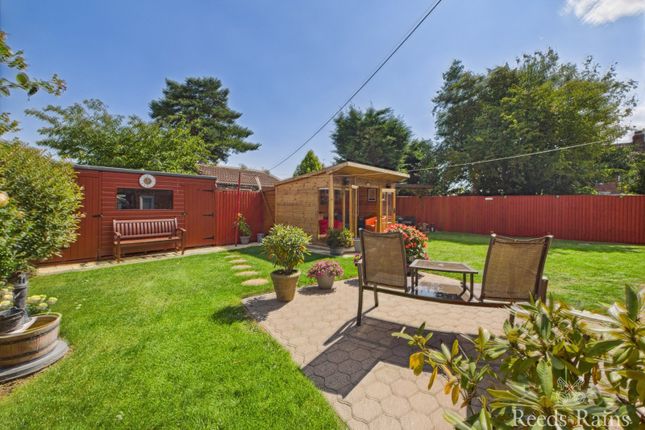2, Cherry Tree Close, Hull photo 3