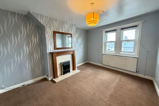Flat 3, 29, North Marine Road, Scarborough photo 2
