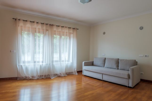 Town house for sale in 2460 Turquel, Portugal