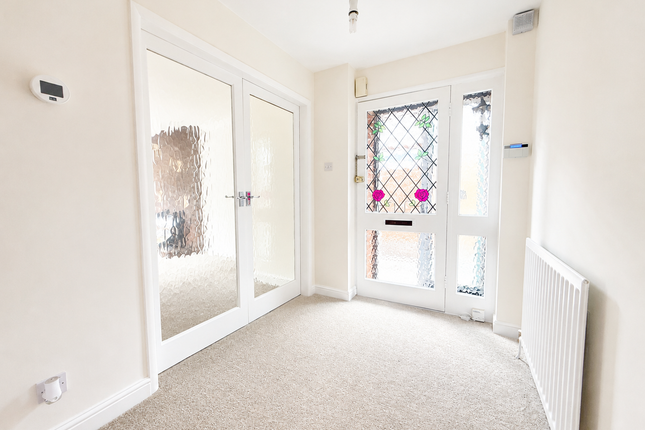 6, Morvale Gardens, Stourbridge photo 2