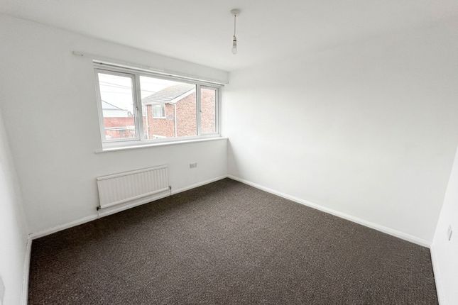 48 Foryd Road, Rhyl photo 5