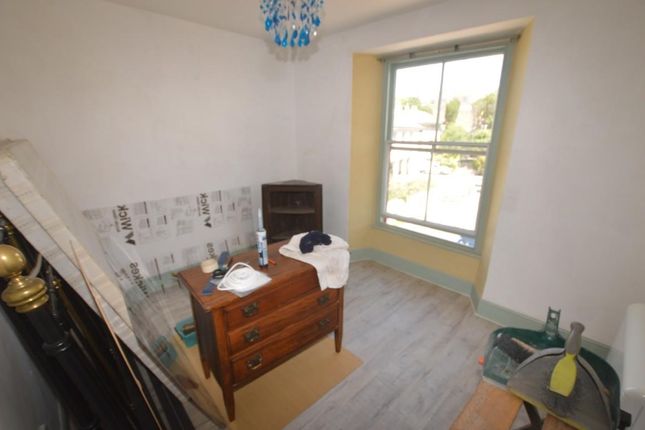 Flat 5, 10, Penryn Street, Redruth photo 4