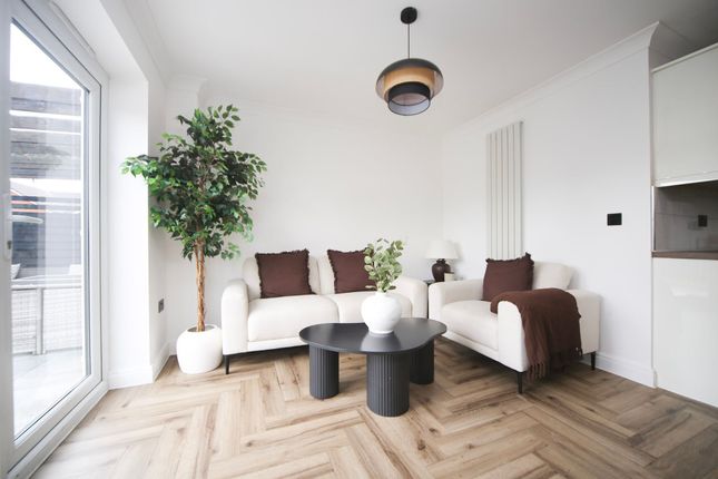 7 Greenwood Close, Wigan photo 4
