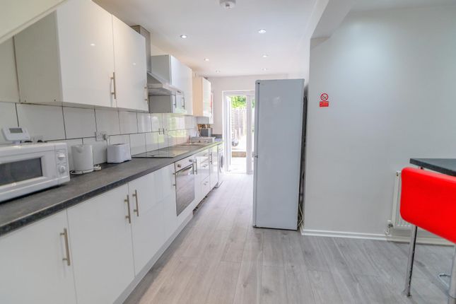Kitchen/ Living Room