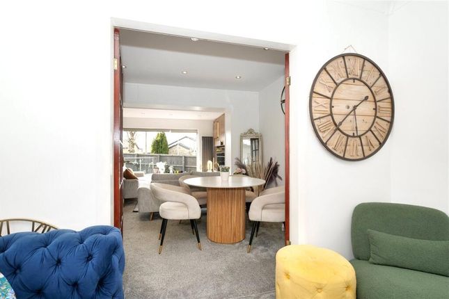 3, Cromwell Court, Bradford photo 5