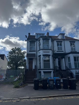 2-bed flat on Flat 3, 365 Anlaby Road, Hull, £30,000
