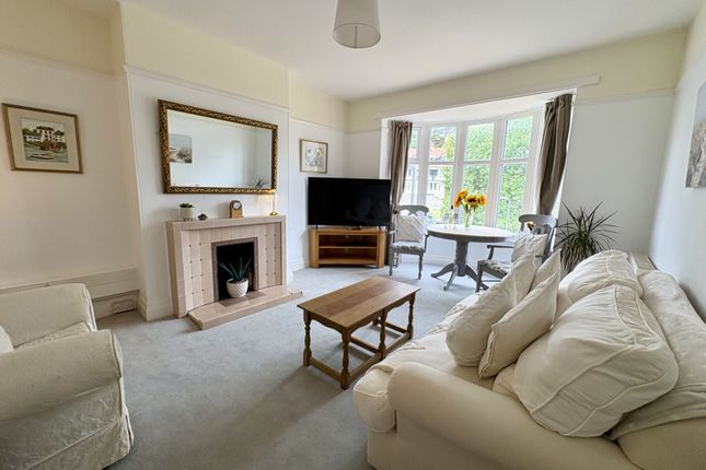 5 & 5A Torwood Gardens Road, Torquay photo 3