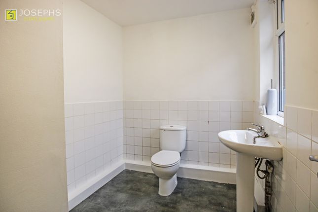 41, Bromwich Street, Bolton photo 4